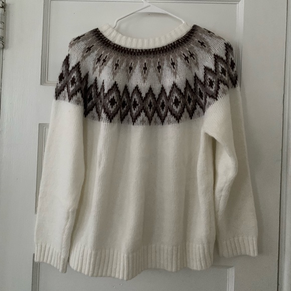 Old Navy Sweater - Picture 2 of 3
